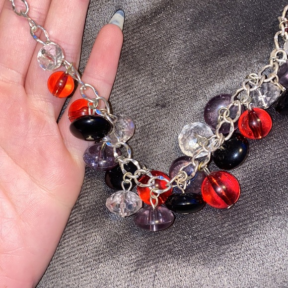 🦋Red, black, grey & white necklace! - Picture 2 of 3